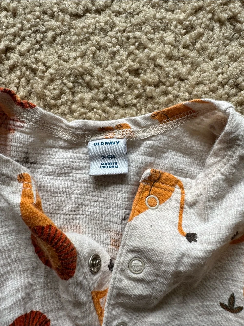 Old Navy lion Romper 3-6 months